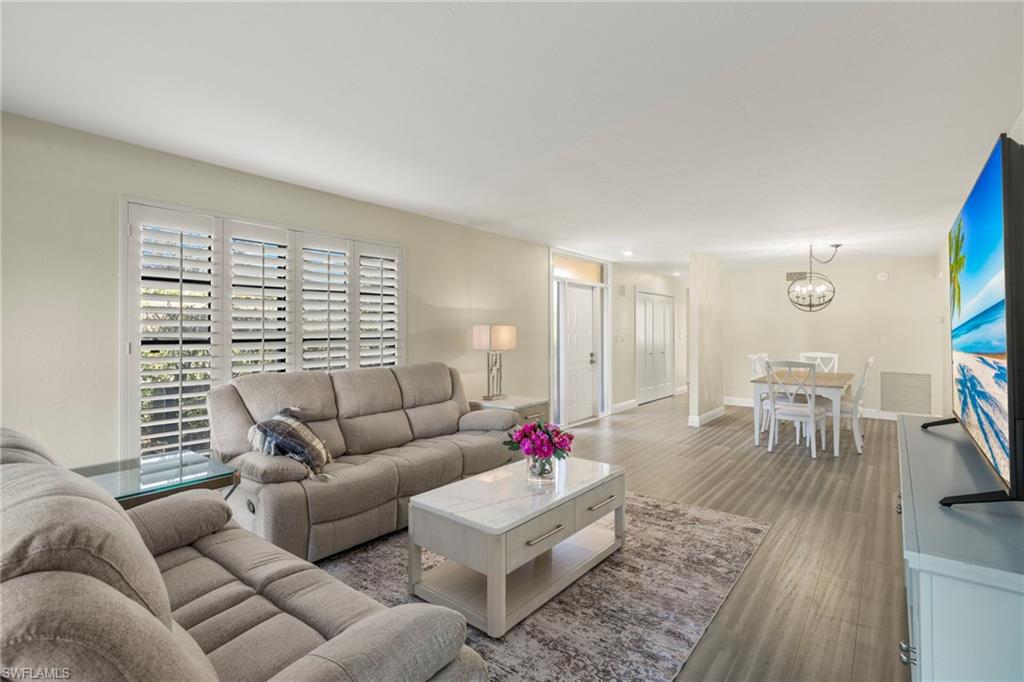 SOMERSET AT MOORINGS - Residential Lease