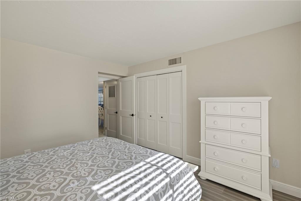 SOMERSET AT MOORINGS - Residential Lease