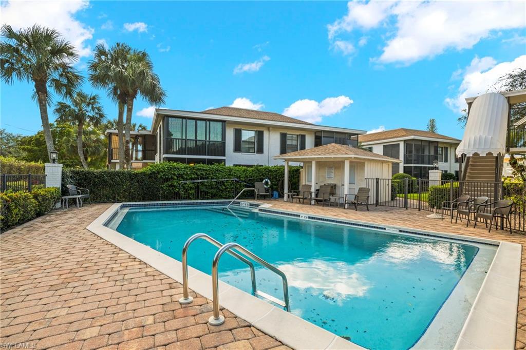 SOMERSET AT MOORINGS - Residential Lease