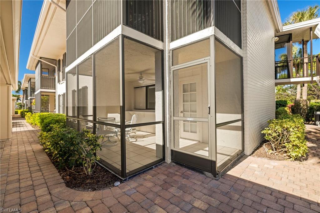 SOMERSET AT MOORINGS - Residential Lease