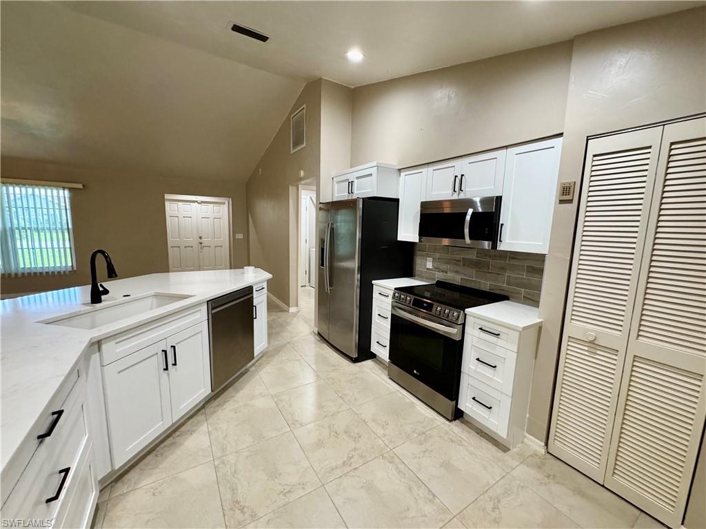 SPRING LAKES - Residential