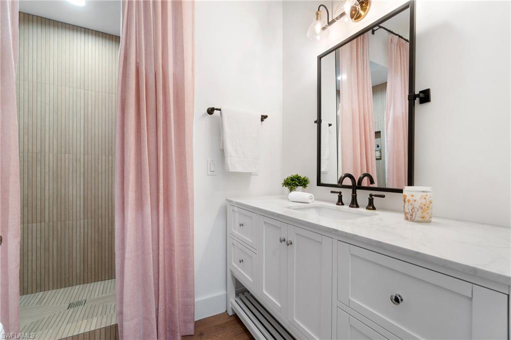 WILSHIRE LAKES - Residential