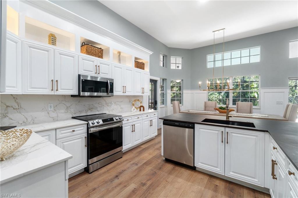 WILSHIRE LAKES - Residential