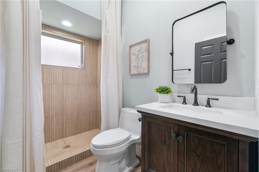 WILSHIRE LAKES - Residential