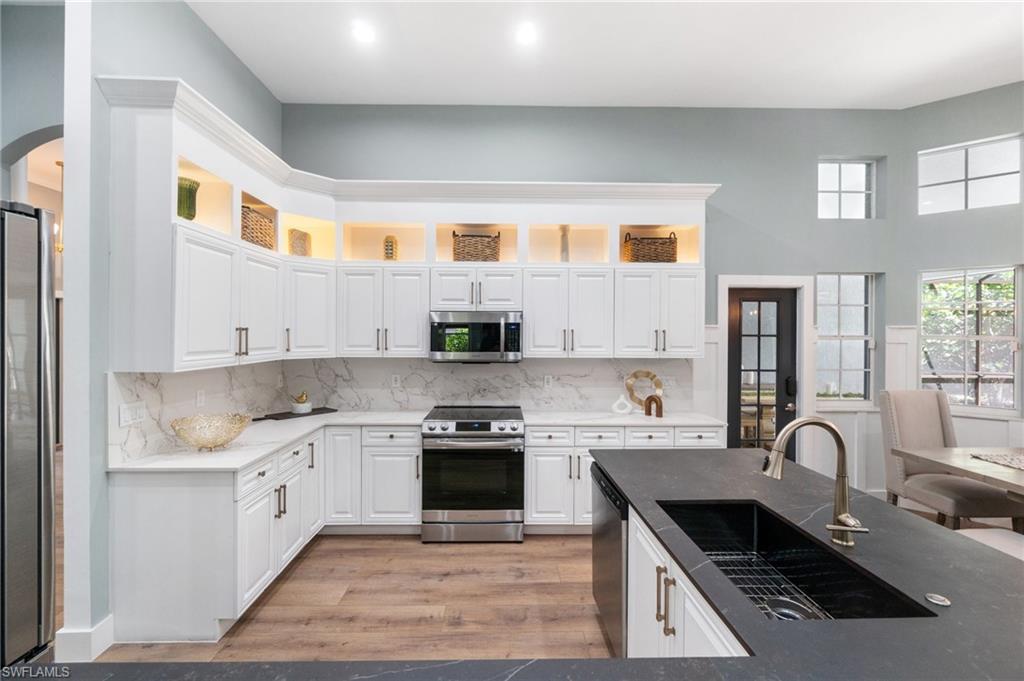 WILSHIRE LAKES - Residential