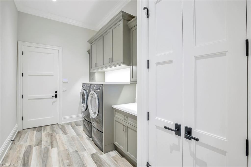 MOORINGS - Residential