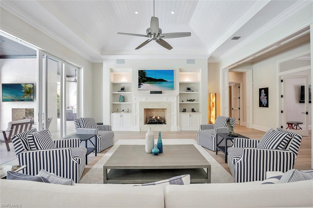 MOORINGS - Residential