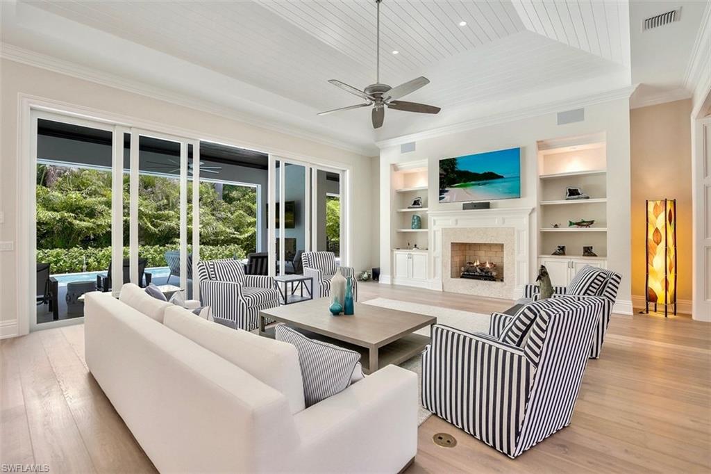 MOORINGS - Residential