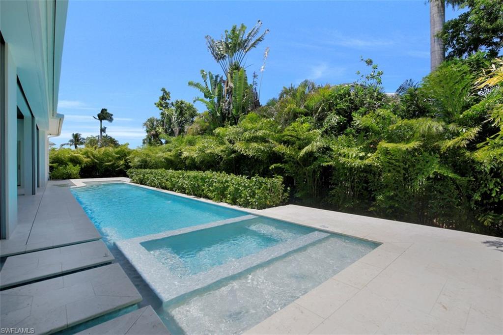 MOORINGS - Residential