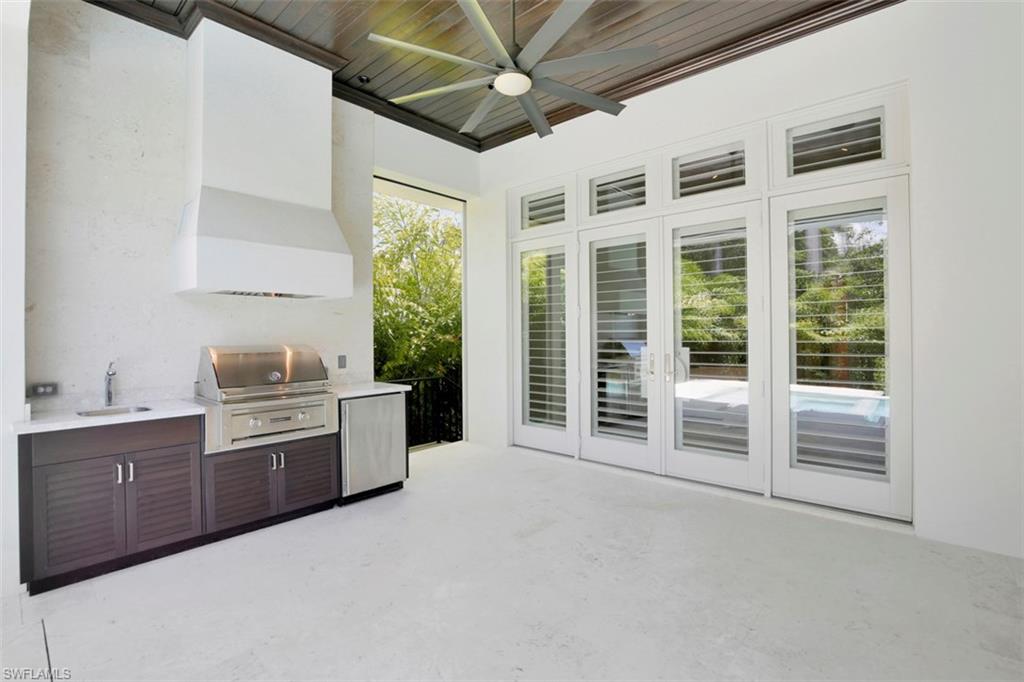 MOORINGS - Residential