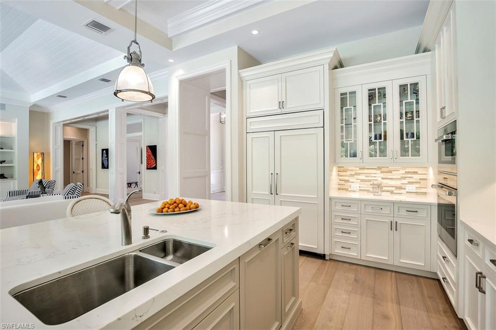 MOORINGS - Residential