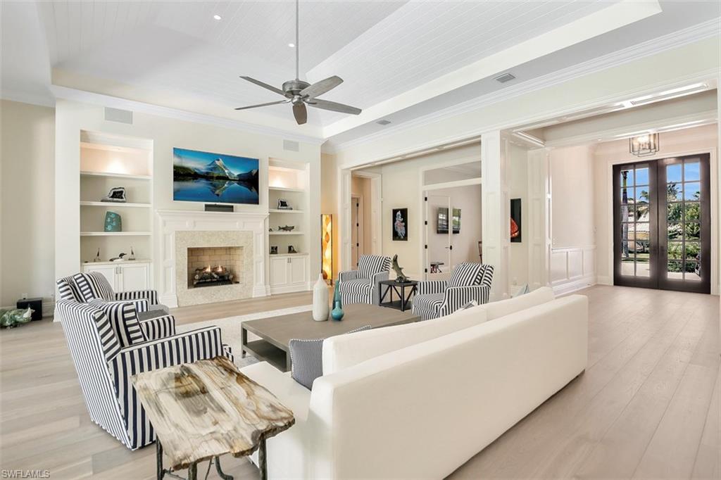 MOORINGS - Residential