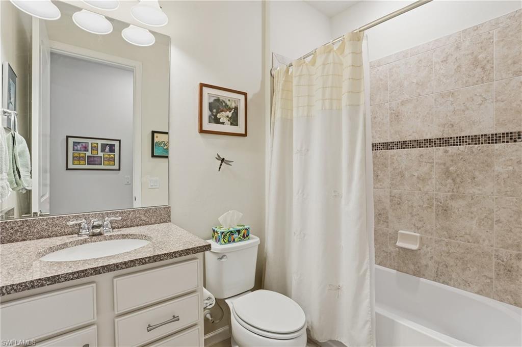 HAMPTON LAKES - Residential