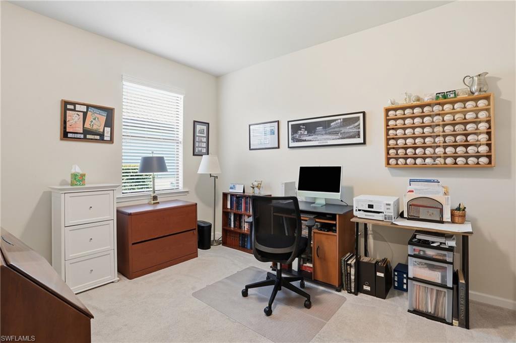 HAMPTON LAKES - Residential