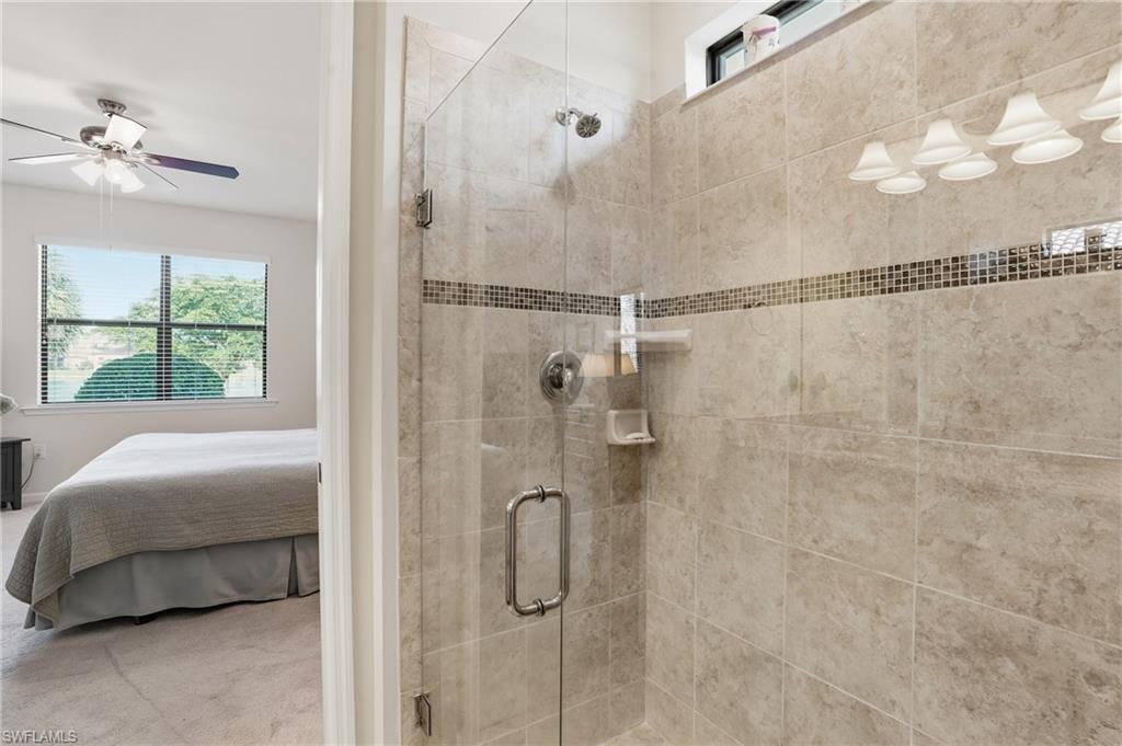 HAMPTON LAKES - Residential