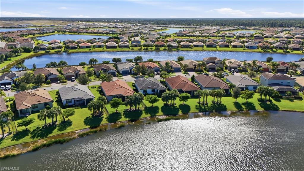 HAMPTON LAKES - Residential