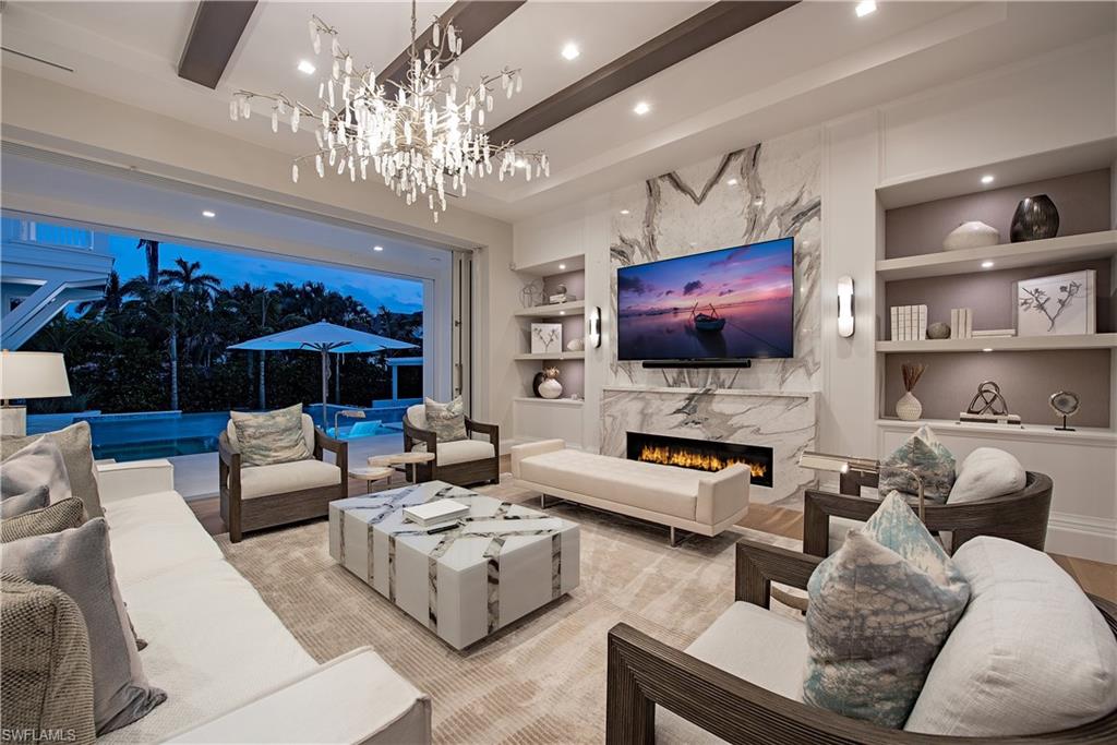 OLDE NAPLES - Residential