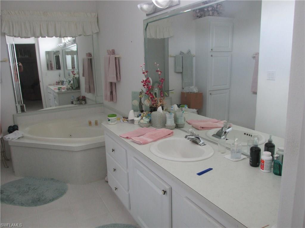 BAYSIDE ESTATES - Residential