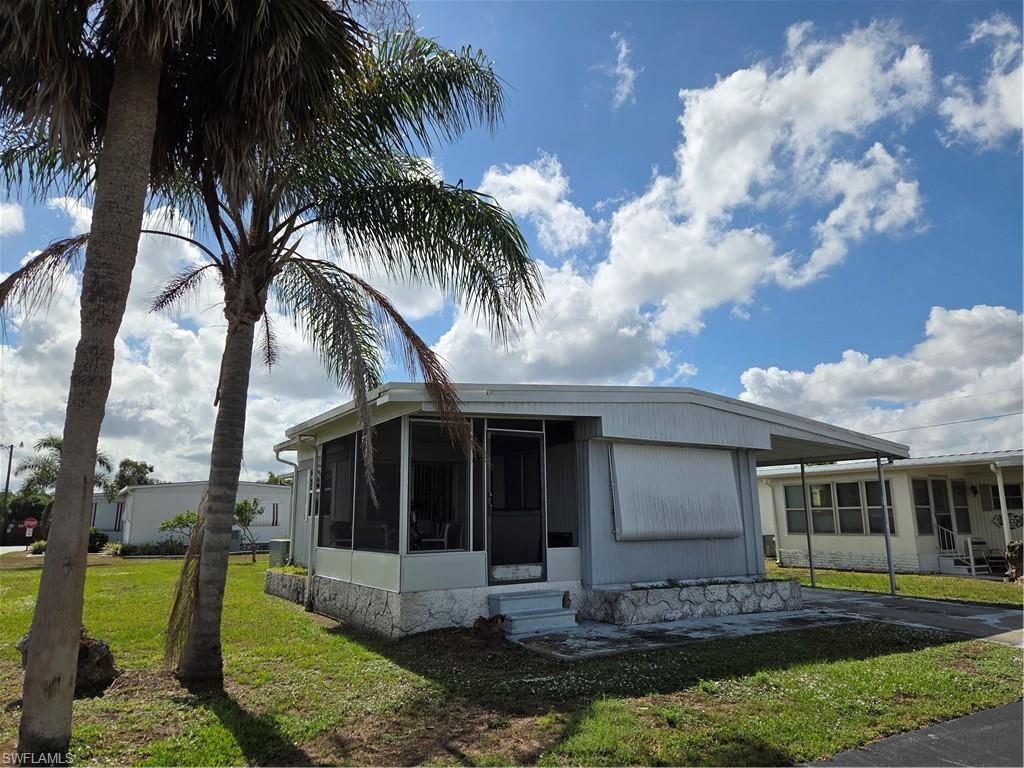 LAZY DAYS MOBILE VILLAGE - Residential