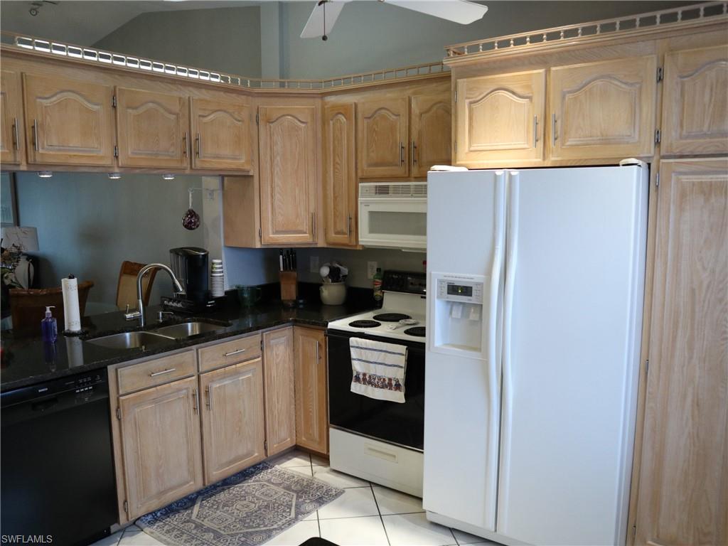 SUMMERLIN TRACE CONDO - Residential