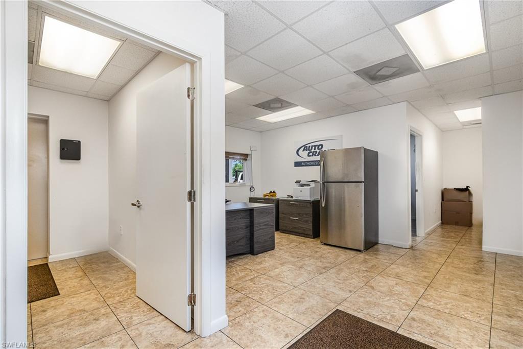 1080 Commerce DR