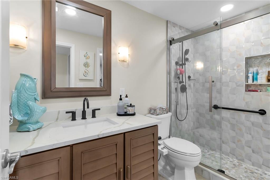 VANDERBILT TOWERS - Residential