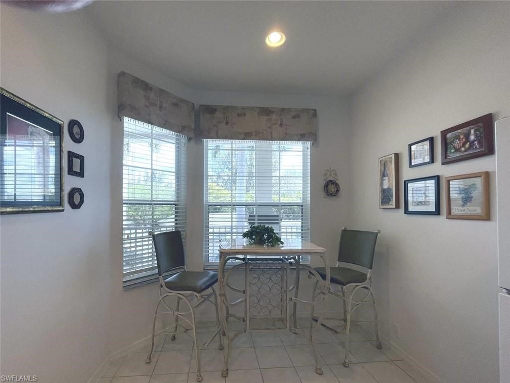 SUTTON WALK - Residential