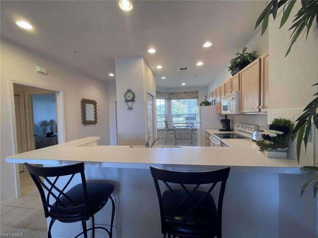 SUTTON WALK - Residential