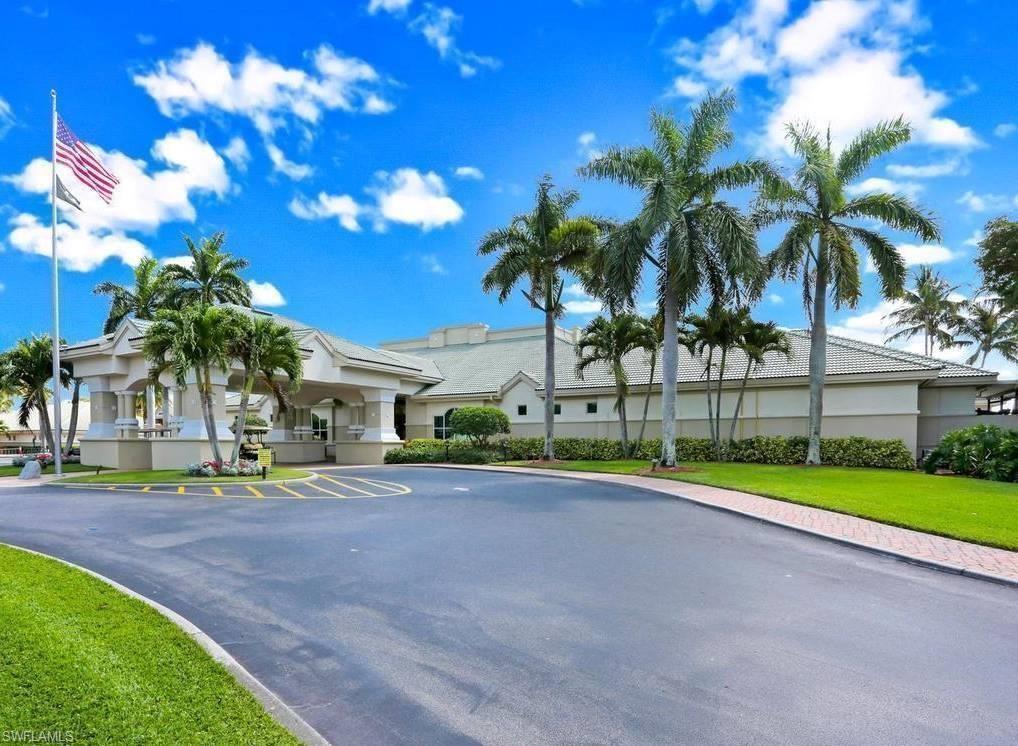 SUTTON WALK - Residential