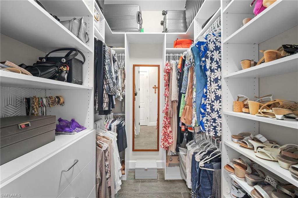 ESPLANADE - Residential