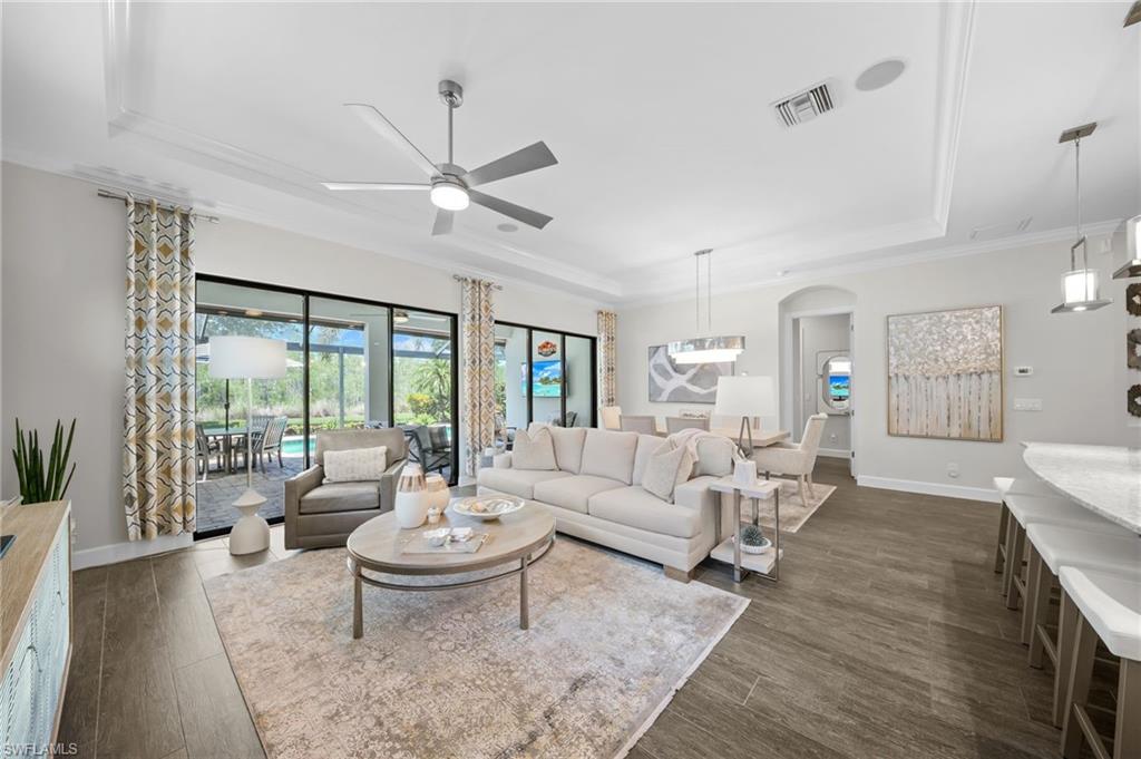 ESPLANADE - Residential