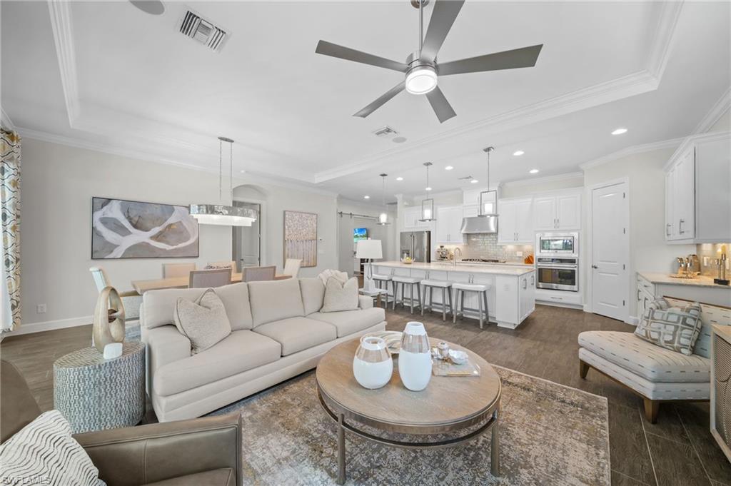 ESPLANADE - Residential