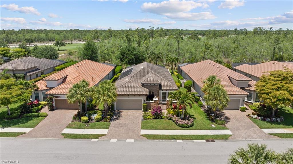 ESPLANADE - Residential