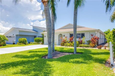 A home in NAPLES