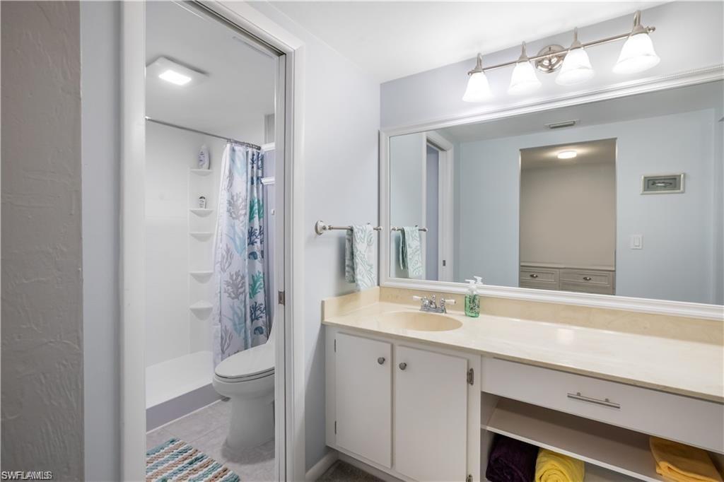 HAMPTONS AT KINGS LAKE - Residential