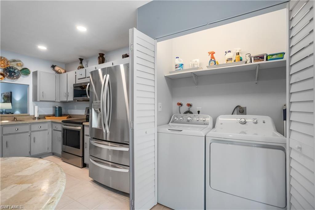 HAMPTONS AT KINGS LAKE - Residential