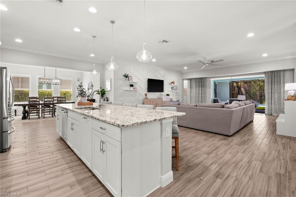 COMPASS LANDING - Residential