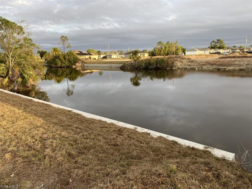 CAPE CORAL - Land