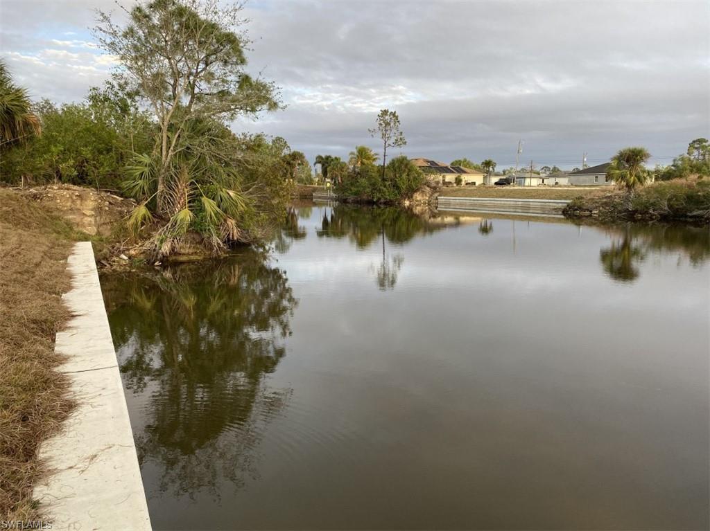 CAPE CORAL - Land