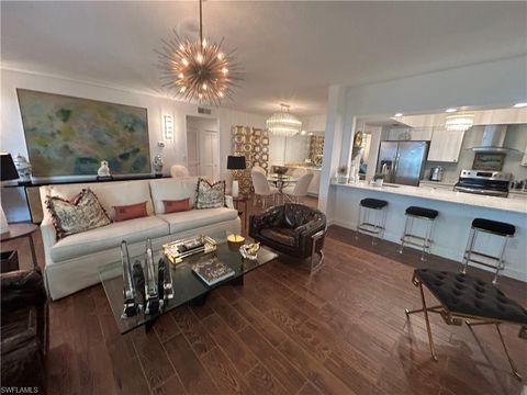 5817 Glencove DR 402 NAPLES FL 34108