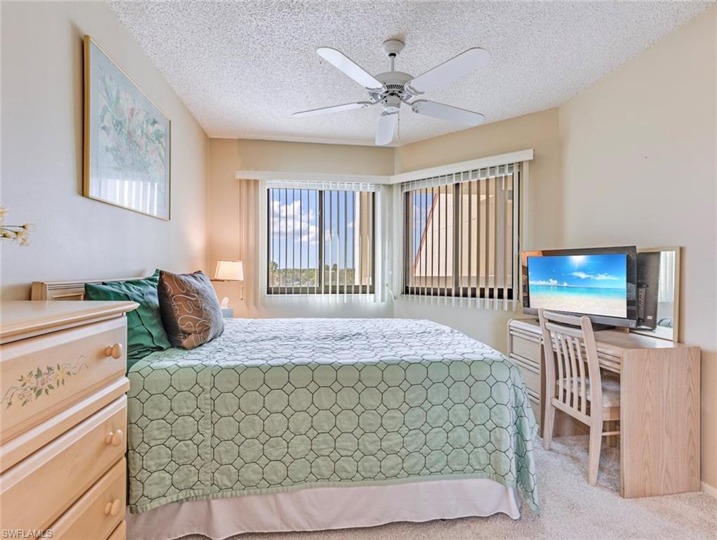 SEVEN LAKES - Residential