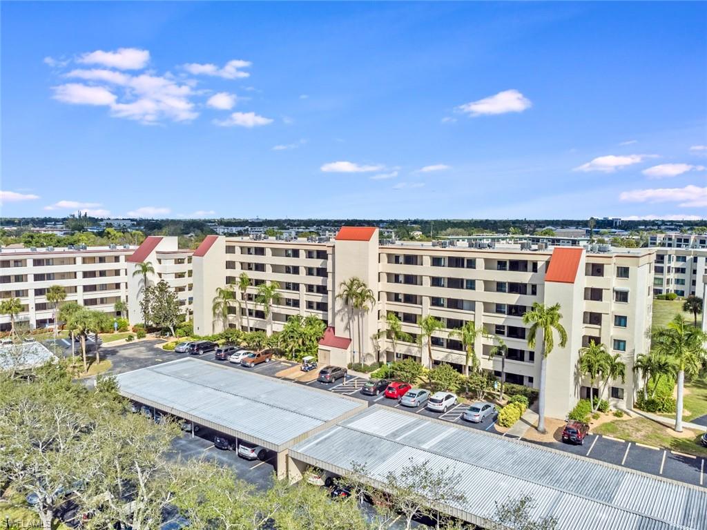 SEVEN LAKES - Residential