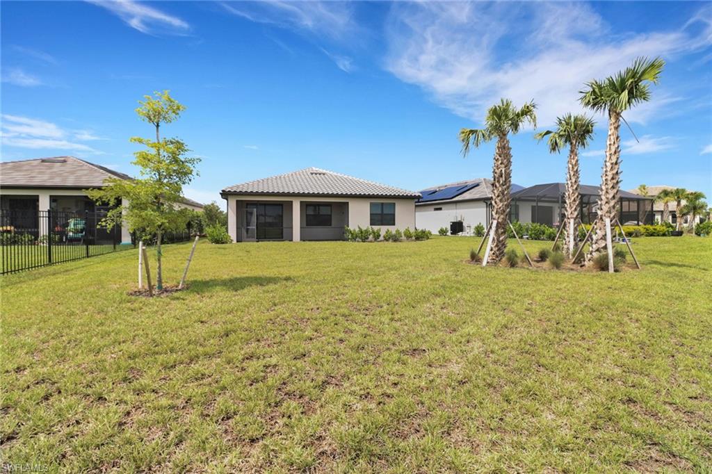 HAMPTON LAKES - Residential Lease