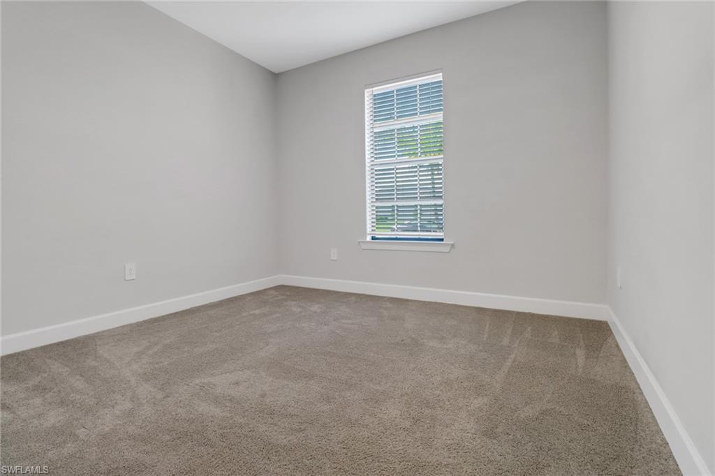 HAMPTON LAKES - Residential Lease