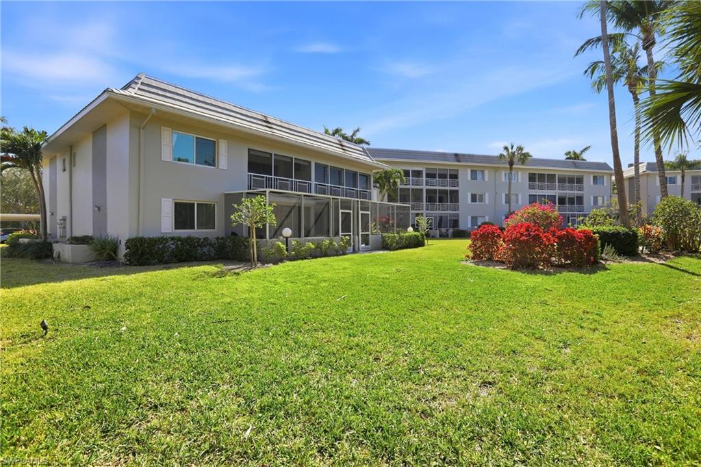 MONTEGO MANOR - Residential