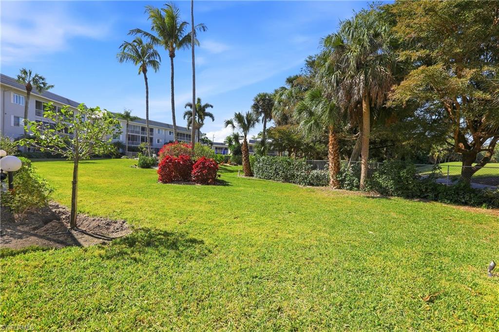 MONTEGO MANOR - Residential