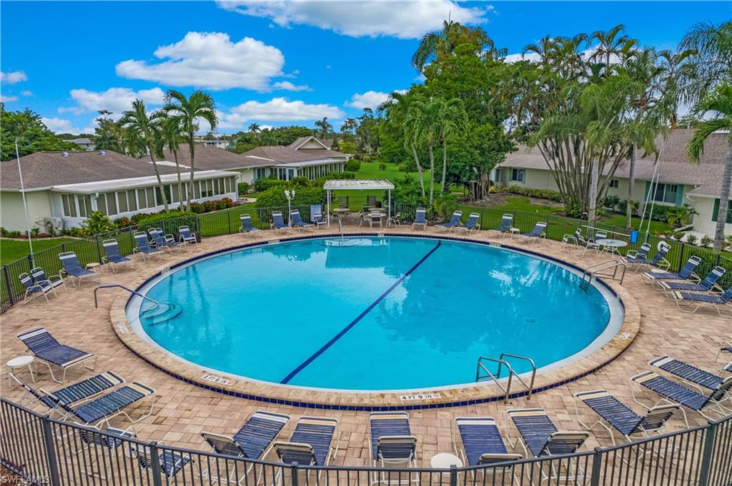 GLADES COUNTRY CLUB - Residential