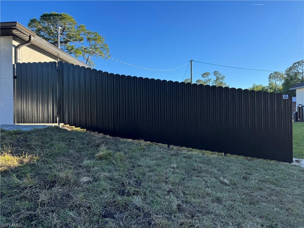 LEHIGH ACRES - Residential