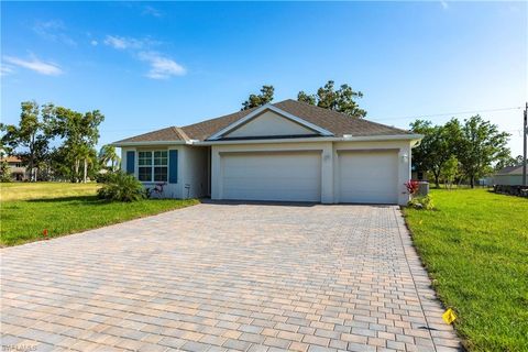 Single Family Residence in PUNTA GORDA FL 25357 Deep Creek BLVD 1.jpg