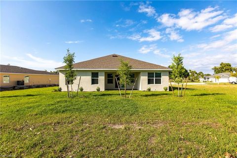 Single Family Residence in PUNTA GORDA FL 25357 Deep Creek BLVD 44.jpg